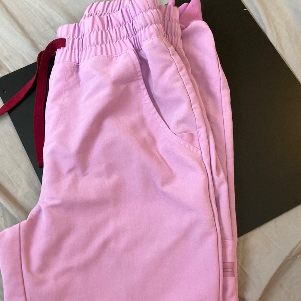 Figs jogger high waisted bottoms